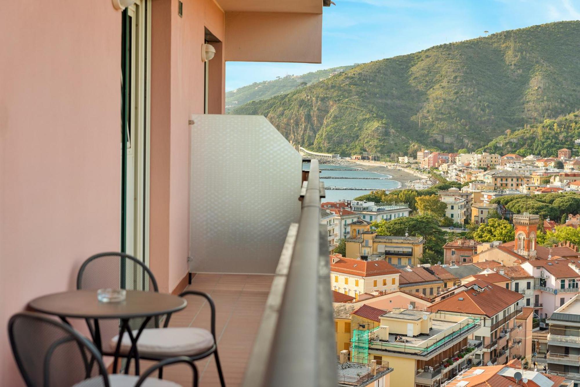 Hotel Vis A Vis Sestri Levante Kültér fotó