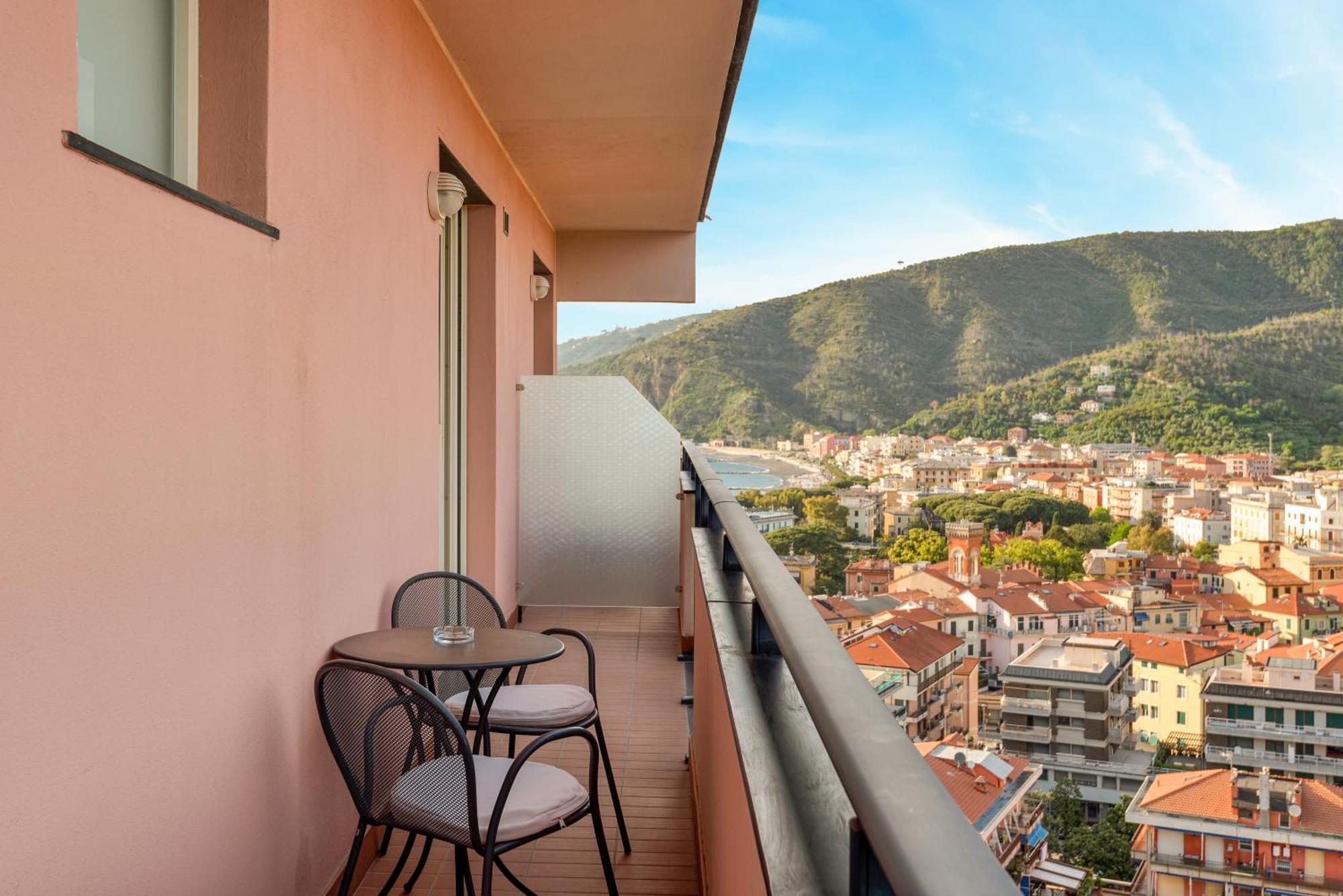 Hotel Vis A Vis Sestri Levante Kültér fotó